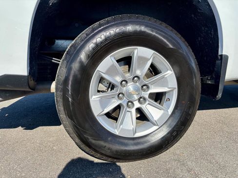 Used 2021 Chevrolet Silverado 1500 W/T w/ WT Value Package AWD/4WD image 28