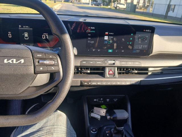 Certified 2025 Kia K4 FWD image 26