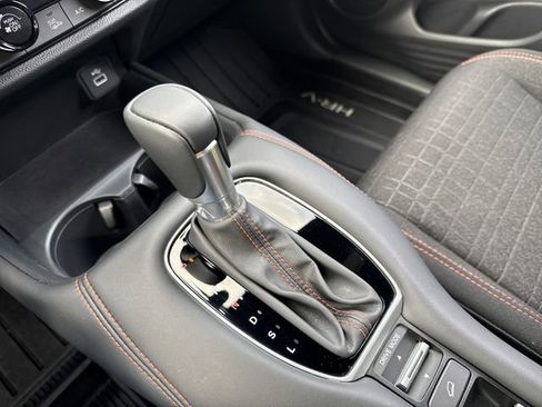 Used 2025 Honda HR-V Sport image 25