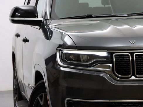 Used 2024 Jeep Wagoneer Series III image 4