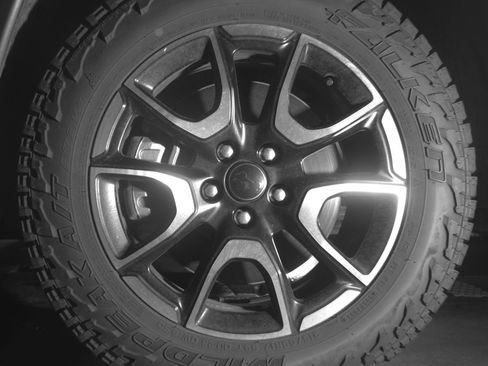 Used 2025 Jeep Compass Trailhawk AWD/4WD image 12