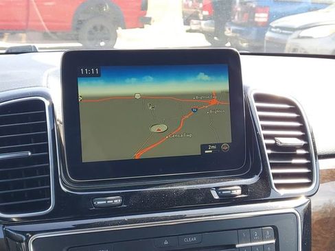 Used 2017 Mercedes-Benz GLS 450 4MATIC image 28