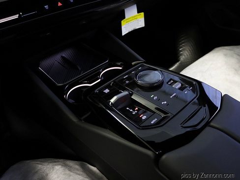 New 2026 BMW 530i xDrive w/ M Sport Package image 25