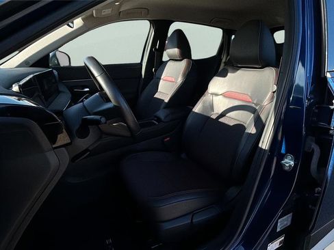 Used 2025 Nissan Kicks SR image 11