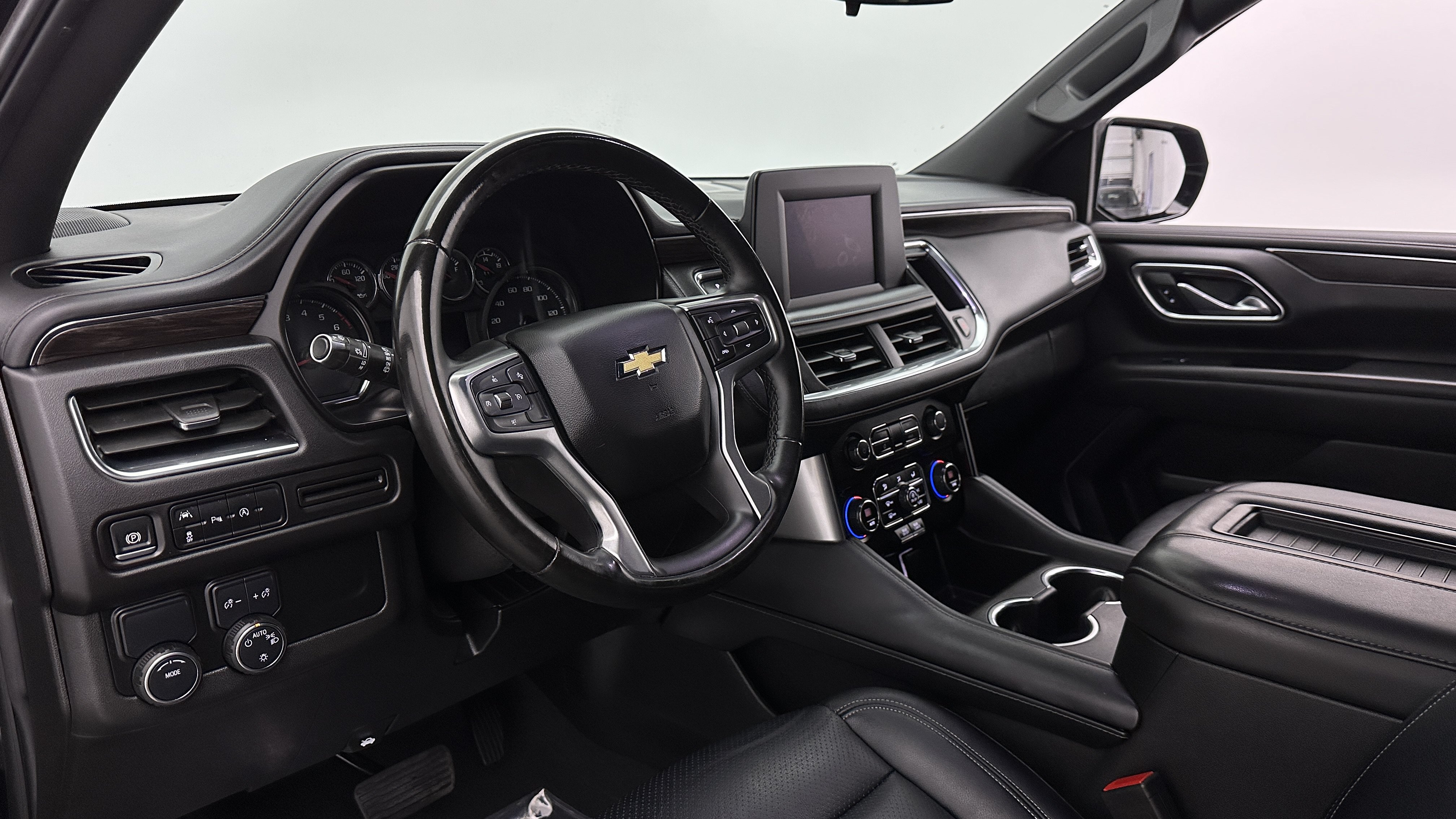 Used 2024 Chevrolet Tahoe LS RWD image 11