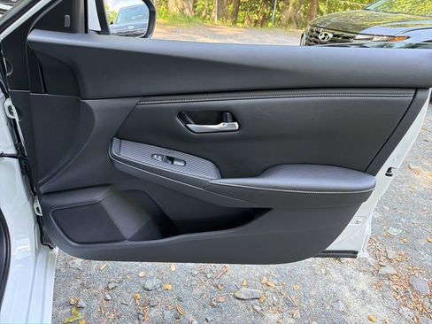Used 2023 Nissan Sentra SV w/ All-Weather Package FWD image 10