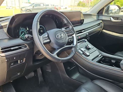 Used 2024 Hyundai Palisade Limited FWD image 10