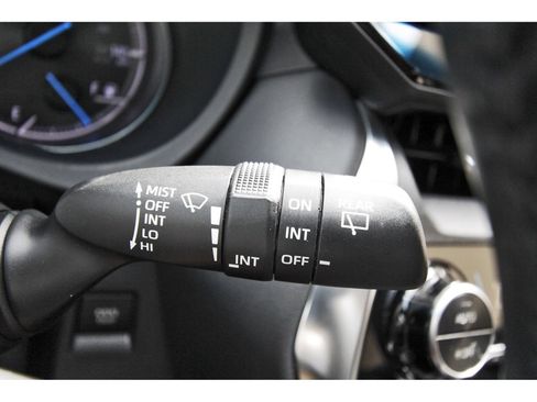 Used 2021 Toyota Venza XLE w/ Softex Package AWD/4WD image 18