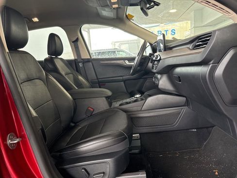 Used 2020 Ford Escape Titanium AWD/4WD image 10