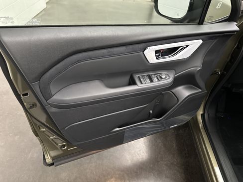 New 2025 Subaru Forester Limited image 18