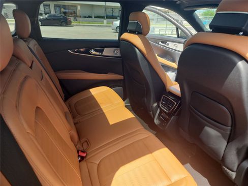 Used 2023 Lincoln Nautilus Black Label image 22