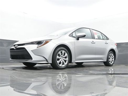 New 2026 Toyota Corolla LE image 25