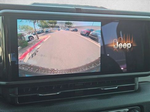 Used 2025 Jeep Wrangler Unlimited Sport AWD/4WD image 14