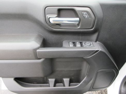 Certified 2022 Chevrolet Silverado 1500 Custom image 21