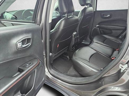 Used 2019 Jeep Compass Trailhawk image 15