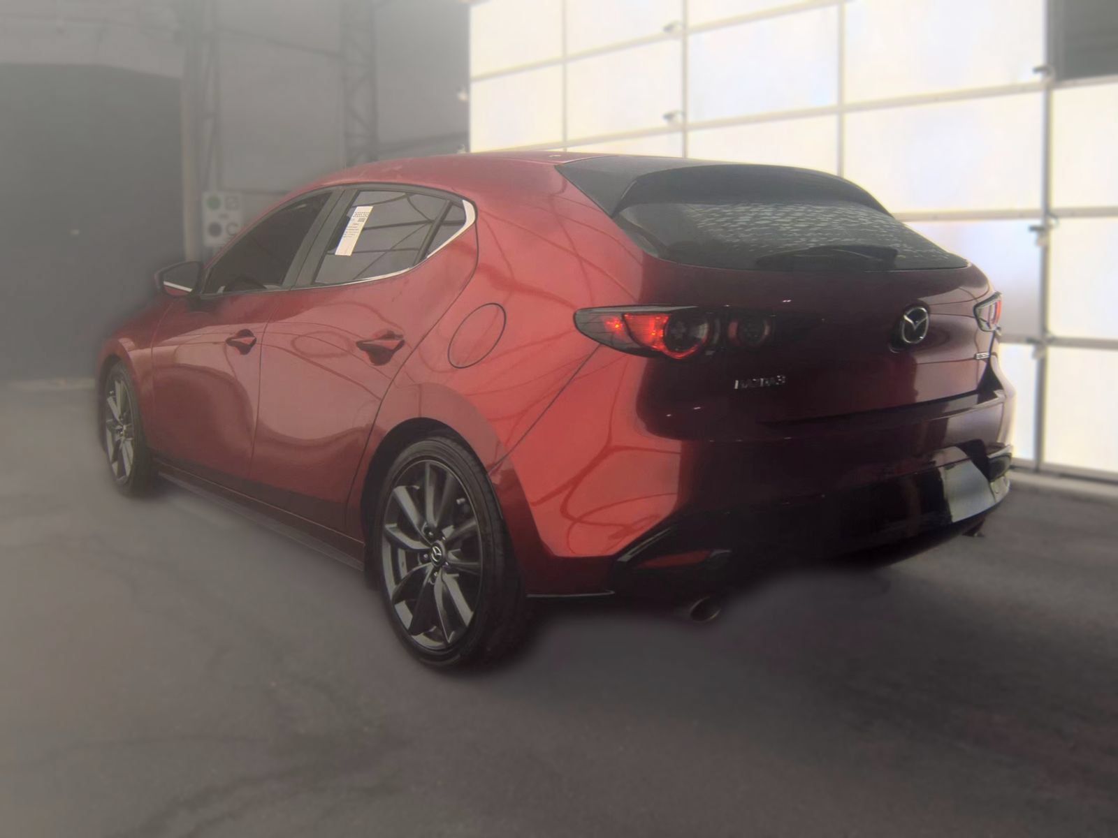 Used 2019 MAZDA MAZDA3 Hatchback FWD image 2