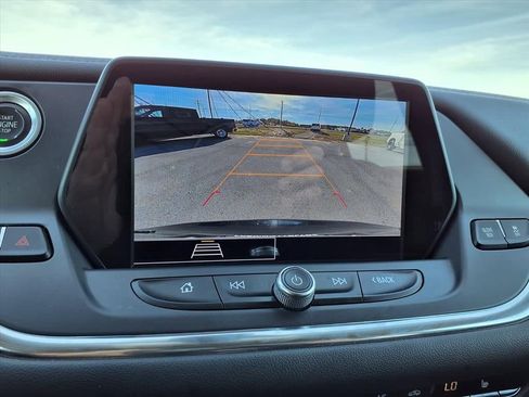 Used 2022 Chevrolet Blazer LT image 16