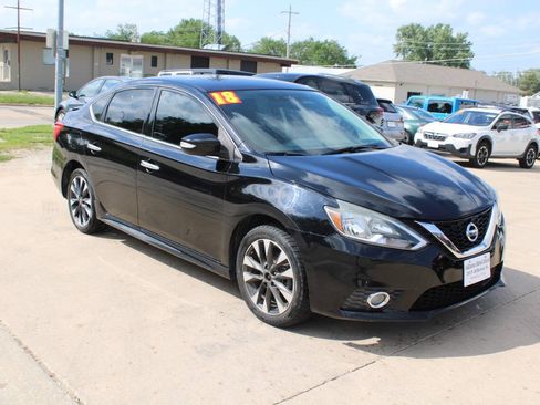 Used 2018 Nissan Sentra SR FWD image 2