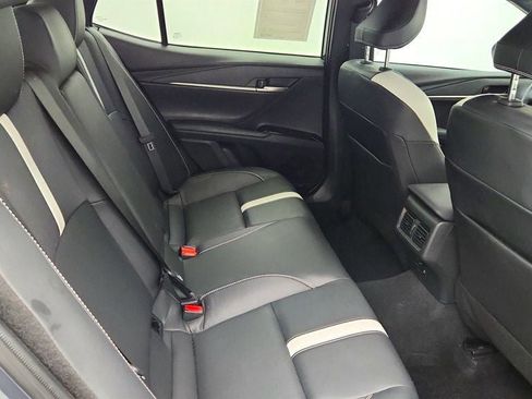 Used 2025 Toyota Camry SE FWD image 20
