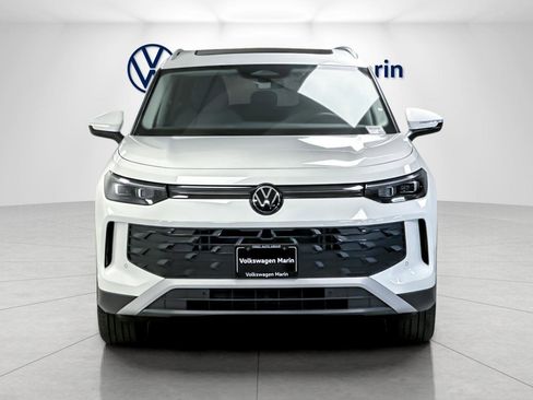 New 2026 Volkswagen Tiguan SE image 8