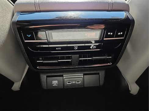 Used 2023 Acura MDX Technology image 13