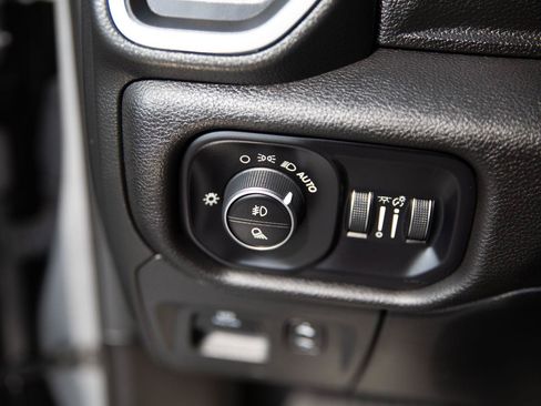 Used 2023 RAM 1500 Laramie AWD/4WD image 20