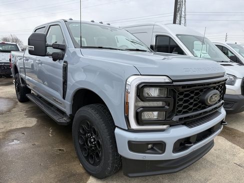 New 2026 Ford F250 Lariat w/ Black Appearance Package AWD/4WD image 3