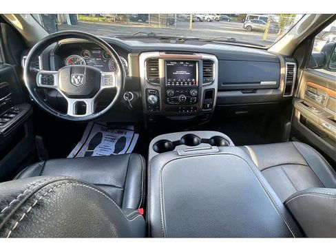 Used 2018 RAM 1500 Laramie image 15