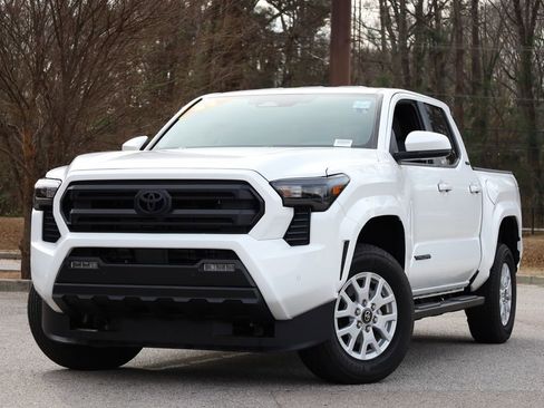 Used 2024 Toyota Tacoma SR5 image 1