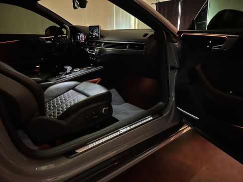 Used 2019 Audi RS 5 w/ Black Optic Carbon Package image 24