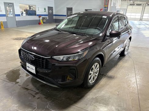 Certified 2023 Ford Escape Active w/ Tech Pack #2 image 6