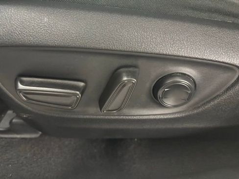 Used 2021 Toyota RAV4 XLE image 17