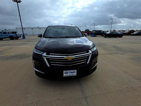 Used 2022 Chevrolet Traverse LT image 7