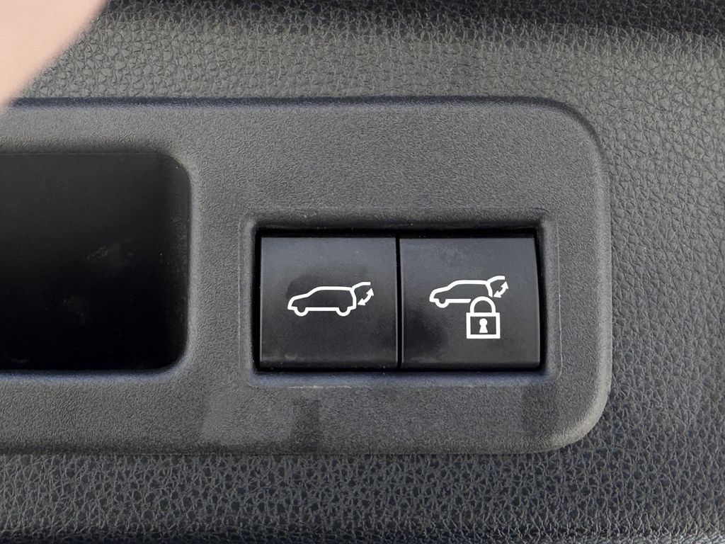 Used 2025 Toyota 4Runner TRD Off-Road Premium w/ Tow Technology Package AWD/4WD image 34