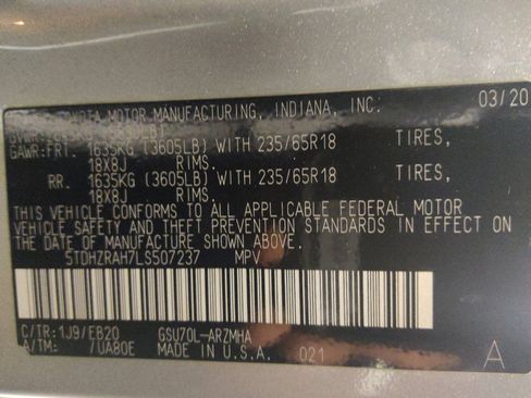 Used 2020 Toyota Highlander XLE FWD image 33