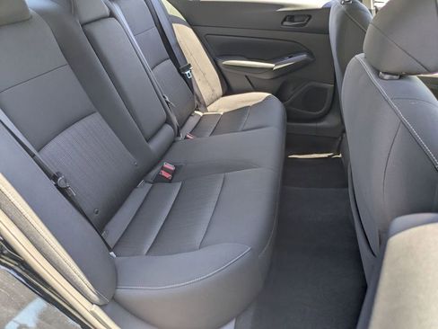 Used 2025 Nissan Altima 2.5 SV FWD image 27