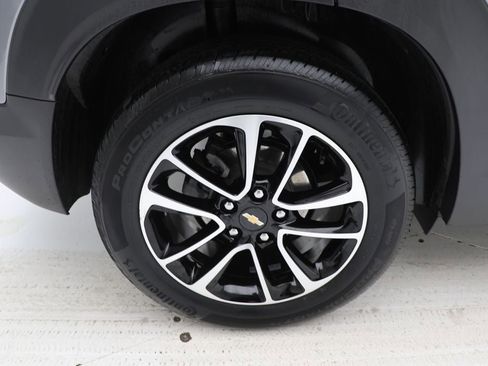 Used 2025 Chevrolet TrailBlazer LT w/ LT Cold Weather Package image 10