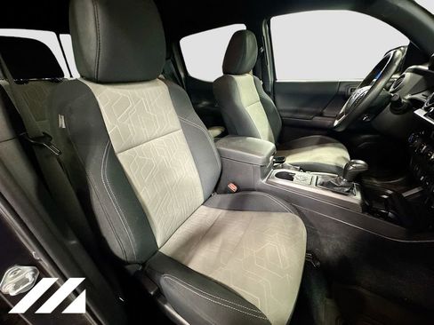 Used 2023 Toyota Tacoma TRD Sport AWD/4WD image 27