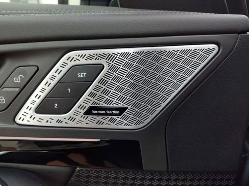 New 2025 BMW X1 xDrive28i w/ Convenience Package image 21