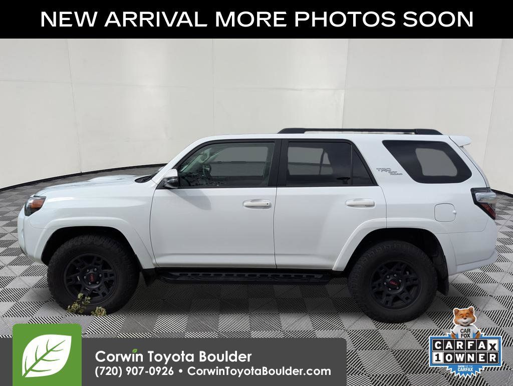 Used 2023 Toyota 4Runner TRD Off-Road Premium w/ Moonroof Package AWD/4WD image 4