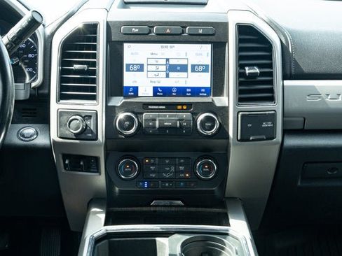 Used 2020 Ford F250 Lariat w/ Lariat Ultimate Package AWD/4WD image 32