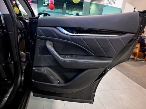 Used 2022 Maserati Levante Modena image 24