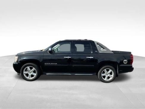 Used 2007 Chevrolet Avalanche LTZ w/ LTZ Preferred Equipment Group image 3