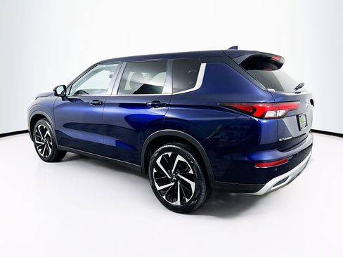 Used 2024 Mitsubishi Outlander SE image 5