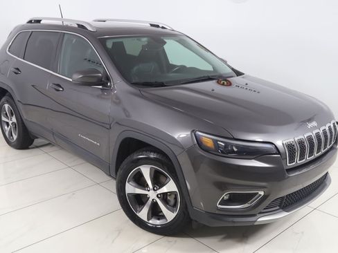Used 2019 Jeep Cherokee Limited w/ Trailer Tow Group AWD/4WD image 17