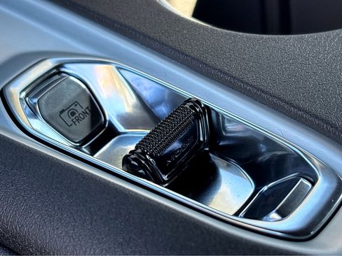 New 2026 Chevrolet Corvette 2LT image 17