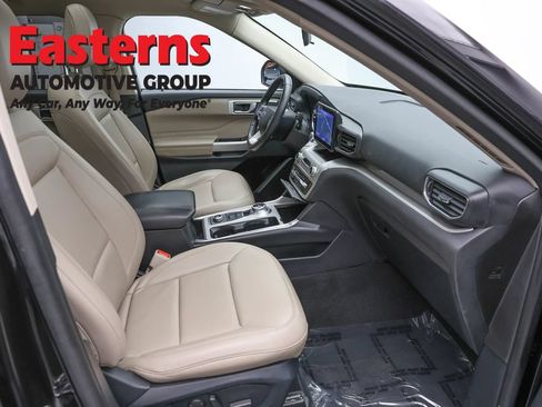 Used 2021 Ford Explorer XLT w/ Equipment Group 202A AWD/4WD image 24