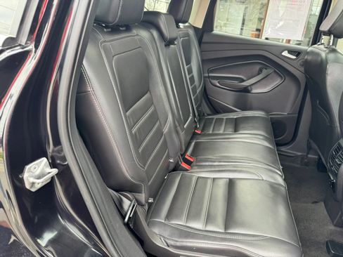 Used 2019 Ford Escape Titanium image 35