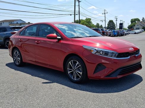 Used 2023 Kia Forte LXS FWD image 1