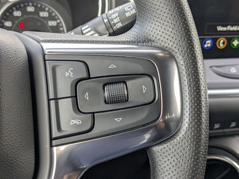 Used 2025 Chevrolet Blazer LT FWD image 17
